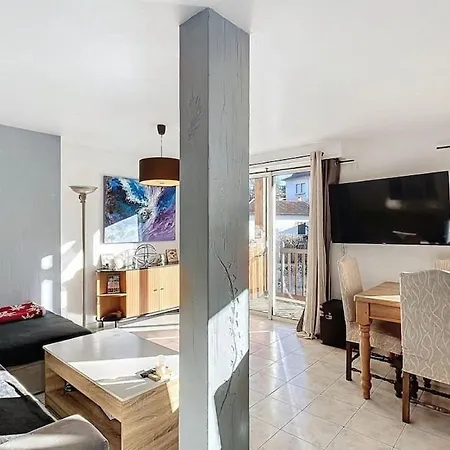Duplex Spacieux Avec Piscine *