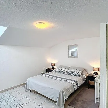 Duplex Spacieux Avec Piscine Apartament *