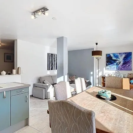 Duplex Spacieux Avec Piscine