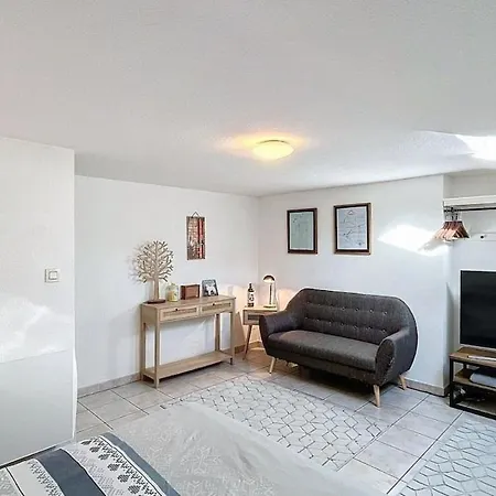 Duplex Spacieux Avec Piscine