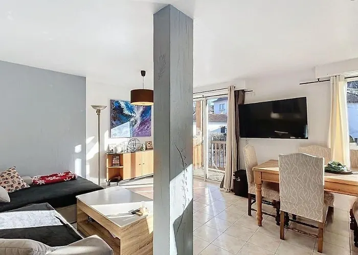 Duplex Spacieux Avec Piscine *