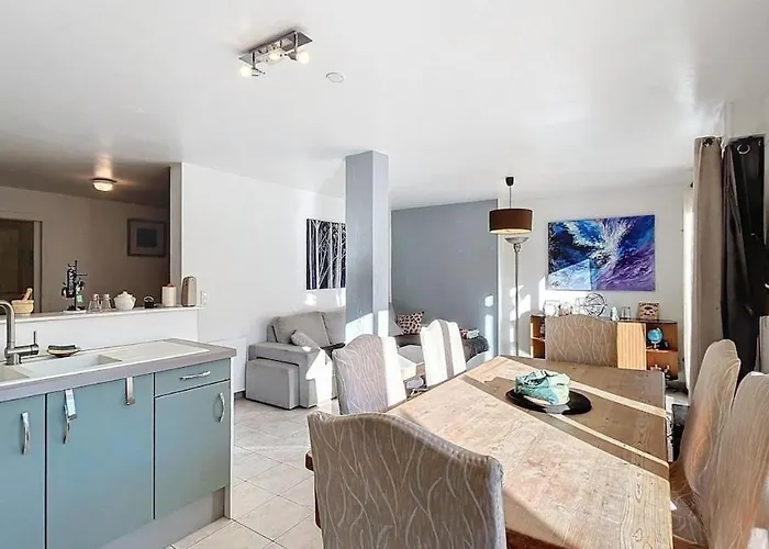 Duplex Spacieux Avec Piscine